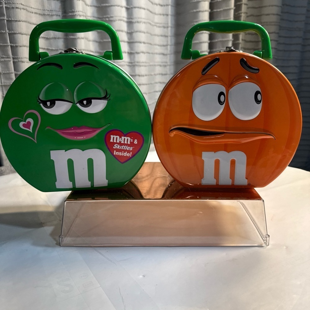 LOT OF TWO CUTE COLORFUL M&M METAL ROUND LUNCH
BOXES vintage 2002/2003